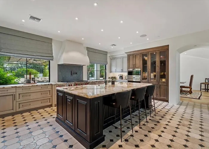 Luxury Pv Estate | Pool + Mountain Views | 30+ Day Dom wakacyjny