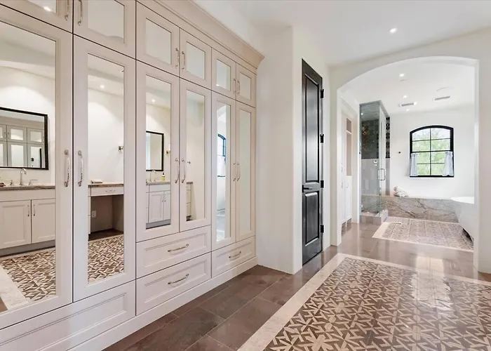 Luxury Pv Estate | Pool + Mountain Views | 30+ Day Dom wakacyjny *