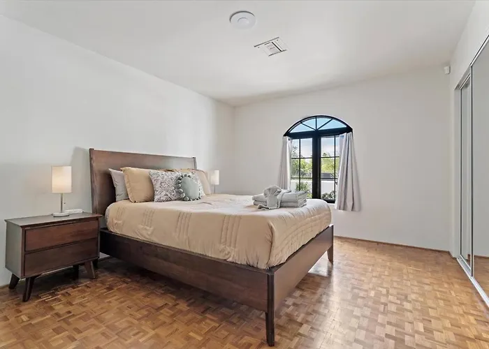 Luxury Pv Estate | Pool + Mountain Views | 30+ Day Dom wakacyjny *