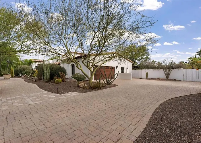 Dom wakacyjny Luxury Pv Estate | Pool + Mountain Views | 30+ Day *